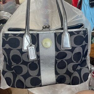 Coach F17424 Signature Carryall Tote Blue Silver Leather 14”x9”